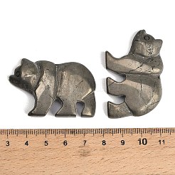 天然の金色の黄鉄鉱／黄金色の黄鉄鉱で彫刻されたペンダント  ズニ族のクマのチャーム  30~32.5x46~47x6~8mm  穴：1mm&nbsp;GG-CBA3958-02D