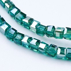電気メッキガラスビーズセット  半分虹メッキ  多面カット  キューブ  シーグリーン  2~2.5x2~2.5x2~2.5mm  穴：0.5mm  約195~200個/連  16.9~17.5インチ（43~44.5cm）&nbsp;EGLA-F121-HR-A01