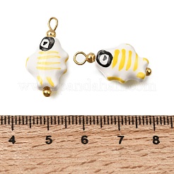 手作りの磁器のペンダント  魚の形をしたチャーム  真鍮パーツ  手描き  18KGP本金メッキ  きいろ  22.5x11.5x7.5mm  穴：2.5mm&nbsp;PR-CBA0027-03G-01