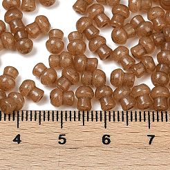 透明な色のガラスシードビーズ  キノコ  キャメル  5.5x4.5mm  穴：1mm  4150個/ポンド&nbsp;SEED-R001-01O