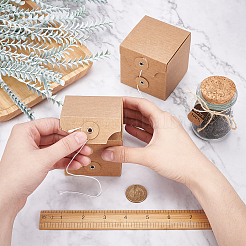 紙箱  コイル状の綿ロープ付き  正方形  淡い茶色  ボックスサイズ：7x7x7cm&nbsp;LS-CON-WH0076-04
