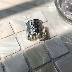 女性用合金カフリング  インスピレーションを与える言葉の模様  プラチナ  内径：16~19mm&nbsp;FS-WGEF64B-01