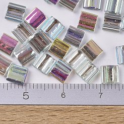 MIYUKIティラビーズ  日本製シードビーズ  2穴  （tl4577)クリスタルグリーンレインボー  5x5x1.9mm  穴：0.8mm  約118個/10g&nbsp;X-SEED-J020-TL4577