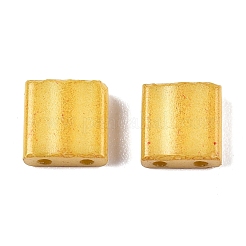 2穴ベーキングペイントガラスシードビーズ  正方形  ゴールデンロッド  5x4.5~5.5x2~2.5mm  穴：0.5~0.8mm&nbsp;SEED-S023-17C-22