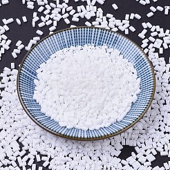 MIYUKIハーフティラビーズ  日本製シードビーズ  2の穴  （htl402f）マットホワイト  5x2.3x1.9mm  穴：0.8mm  約2500個/100g&nbsp;SEED-J020-HTL0402F