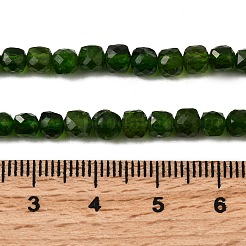 天然グリーンディオプサイドビーズ連売り  多面カット  キューブ  4~4.5x4~4.5x4~4.5mm  穴：0.7mm  約91~92個/連  15.16~15.35''（38.5~39センチメートル）&nbsp;G-F799-D01-01