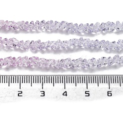 クリアガラスビーズ連売り  セグメント化されたマルチカラービーズ  三角形  パールピンク  4.5x4.5x3mm  穴：0.9mm  約142個/連  13.58~13.78''（34.5~35センチメートル）&nbsp;X-GLAA-H023-03L