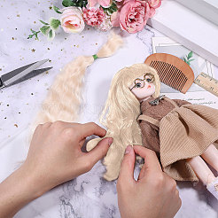 人工ウール人形ウィッグ  DIYの女の子のためのbjdメイキングアクセサリー  ゴールド  270x55x7mm&nbsp;AJEW-WH0609-186C