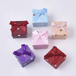 厚紙のリングボックス  ちょう結び、中スポンジで  正方形  ミックスカラー  5.2x5.2x3.5cm&nbsp;CBOX-N012-03