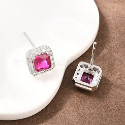 スクエア真鍮マイクロパヴェキュービックジルコニアスタッドピアス  鉛フリー＆カドミウムフリー  長持ちメッキ  ラックめっき  プラチナ  フクシア  8x8mm&nbsp;EJEW-Z164-22P-04