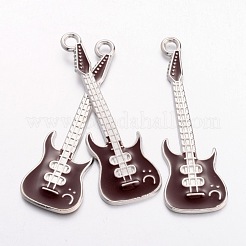 合金エナメルチャーム  ギター  鉛フリー及びカドミウムフリー  コーヒー  プラチナ  約62mm長  18.5 mm幅  2mm  厚い  穴：3mm&nbsp;X-EA822Y-1
