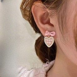亜鉛合金製プラスチックスタッドピアス（女性用）  ハート＆ちょう結び  ピンク  30x18mm&nbsp;WGD72B4-01