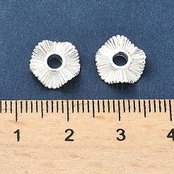 真鍮製スペーサービーズ  ウェーブフラットラウンド  長持ちメッキ  鉛フリー＆カドミウムフリー  ラックめっき  925銀メッキ  10x10x3mm  穴：2.7mm&nbsp;KK-H532-22S