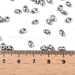 焼付塗装ガラスシードビーズ  2穴  オーバル  銀  5~6x2.5~3.5x3mm  穴：0.7~0.9mm  約7500個/ポンド&nbsp;SEED-T006-03X