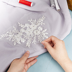 花柄ポリエステルコンピュータ刺繍アップリケ  イミテーションパールビーズ付き  パッチを縫う  衣装チャイナアクセサリー  ホワイト  225x123x2.5mm&nbsp;DIY-WH0304-580