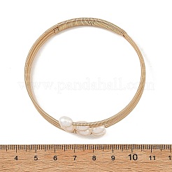 天然淡水パールと真鍮の3連オープンカフバングル  ホワイト  ゴールドカラー  内径：2.17インチ（5.5cm）&nbsp;BJEW-JB14229