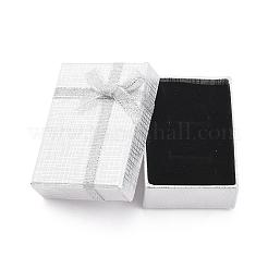 厚紙のネックレスボックス  リボンのちょう結びとスポンジの内側  長方形  銀  7x5x2.5cm&nbsp;CBOX-G011-C03