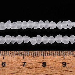 曇らされた透明なガラスビーズ  三角形  透明  3~3.5x4~4.5x4~4.5mm  穴：0.8mm&nbsp;X1-GLAA-N016-4mm-11
