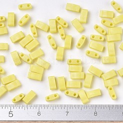 MIYUKIハーフティラビーズ  日本製シードビーズ  2の穴  （htl404fr）マットな不透明な黄色のab  5x2.3x1.9mm  穴：0.8mm  約250PCS /ボトル  10 G /ボトル&nbsp;SEED-JP0008-HTL404FR
