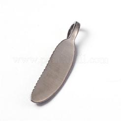 316サージカルステンレスペンダント  羽  アンティークシルバー  32x7x3mm  穴：5x3mm&nbsp;STAS-L184-055