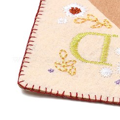 刺繍コーナーブックマーク  個性的手刺繍のしおり  フラワー フェルト トライアングル コーナー ページ マーカー  本を読むのが好きな先生向け  正方形  文字.d  95x95mm&nbsp;JX510D