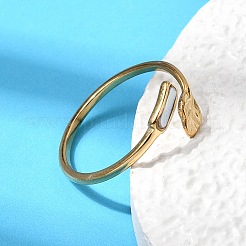 304ステンレススチールと天然貝殻を使用した女性用カフリング  18KGP本金メッキ  イオンプレーティング（ip）  長持ちメッキ  乳白色  長方形  usサイズ7（17.3mm）&nbsp;RJEW-G372-01G-05