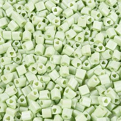 Fgbベーキングペイントガラスシードビーズ  三角形  三角穴  淡緑色  3.5x3.5x3.5mm  穴：1.2~1.4mm  約7250個/ポンド&nbsp;SEED-Q040-09A-10