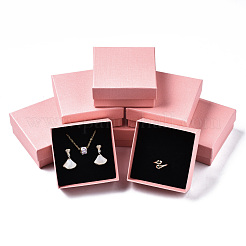 厚紙のジュエリーボックス  リングのために  ピアス  ネックレス  内部のスポンジ  正方形  ピンク  7.4x7.4x3.2cm&nbsp;CBOX-S018-08C