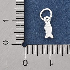 丸カン付きスターリングシルバーの魚チャーム925個とスタンプ925個  銀  13x4x1.5mm  穴：3.5mm&nbsp;STER-R013-03S
