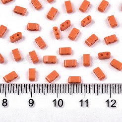 Fgb2穴ガラスシードビーズ  不透明色  長方形  ダークオレンジ  4.5~5.5x2x2~2.5mm  穴：0.5~0.8mm  約2000個/袋&nbsp;SEED-S031-M-SH50