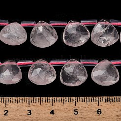 天然石ローズクォーツビーズ連売り  多面カットティアドロップ  プラスチックチューブビーズ付き  12x12~12.5x5.5~6mm  穴：1mm  約28個/連  15.75インチ（40cm）&nbsp;G-C292-A04-01