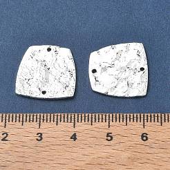 真鍮リンク/コネクター  ニッケルフリー  台形  18KGP本金メッキ  ハンマー加工された質感  銀  17.5x17.5x1.5mm  穴：1~1.2mm&nbsp;KK-T048-059S-01