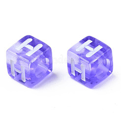透明なアクリルビーズ  白いランダム混合文字の立方体  青紫色  6x6x6mm  穴：3.5mm&nbsp;X1-TACR-ywc0001-01E