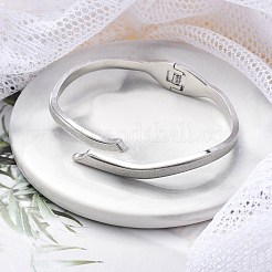 女性用304ステンレススチールヒンジ付きバングル  艶消し  ステンレス鋼色  内径：1-7/8x2-3/8インチ（4.7x6.1cm）&nbsp;BJEW-A011-22P