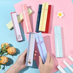 蝶結びの付いた厚紙製のジュエリーネックレスボックス  長方形  レッド  20x4x2cm  内径：19.5x3.7のCM&nbsp;CON-YWC0006-01A