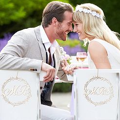 木製の大きなペンダント  ジュートコード付き  単語mr＆mrsでラウンド  結婚式の椅子の装飾の付属品のため  モカシン  202x200x4mm&nbsp;DIY-WH0016-45
