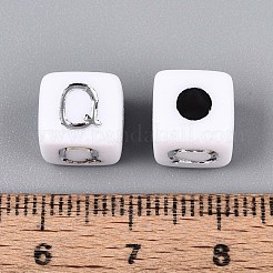 不透明なアクリルビーズ  文字付きのキューブ  シルバーライン入り  文字Q  9~10x9~10x9~10mm  穴：4mm  約625個/500g&nbsp;SACR-T035-03Q