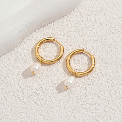 ステンレススチールのティアドロップフープピアス  淡水パールと  ゴールドカラー  30x6mm&nbsp;X-WK1749