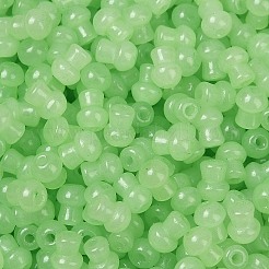透明な色のガラスシードビーズ  キノコ  薄緑  5.5x4.5mm  穴：1mm  4150個/ポンド&nbsp;SEED-R001-01K