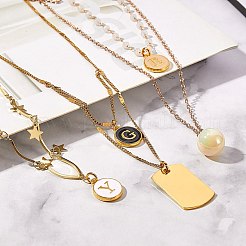 金メッキ合金エナメルチャーム  エポチャーム  アルファベット付きのフラットラウンド  a～zの文字  ゴールドカラー  14x12x2mm  穴：1.5mm  26個/セット  5セット /箱&nbsp;ENAM-SZ0001-01