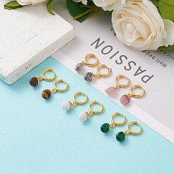 真鍮huggieフープピアス  楕円形の天然および合成宝石のチャーム付き  ゴールドカラー  27mm  ピン：1mm&nbsp;EJEW-JE05787
