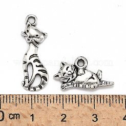 子猫テーマチベット風合金ペンダント  混合猫の形  アンティークシルバー  13~52x9~35x1.5~2.5mm  穴：1.5~3mm&nbsp;TIBEP-MSMC018-M2AS