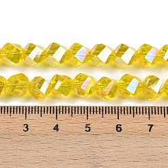 電気メッキ透明ガラスビーズ連売り  ねじれた  多面カット  ABカラーメッキ  きいろ  7.5x8x8mm  穴：1.4mm  約68~71個/連  20.87''（53センチメートル）&nbsp;EGLA-B011-02A-AB02