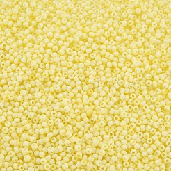 13/0 ガラスシードビーズ  マカロンカラー  丸い穴  ラウンド  きいろ  13/0  2~2.3x1.5mm  穴：0.8mm  約450 G /袋&nbsp;SEED-T005-14A-A04