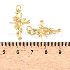 真鍮チャーム  十字架とバラの花のチャーム、長持ちするメッキ  ラックめっき  鉛フリー＆カドミウムフリー  18KGP本金メッキ  24.5x16x5mm  丸カン：5x1ミリ  内径：3mm&nbsp;KK-C162-070G