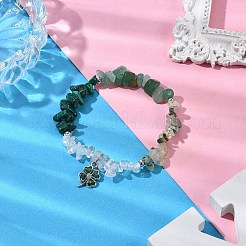 天然の宝石のチップビーズのストレッチブレスレット  女性用合金チャームブレスレット  クローバー  内径：2-1/8インチ（5.5cm）&nbsp;BJEW-JB11193-01