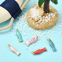 5本5色真鍮エナメルペンダント  魚  長持ちメッキ  ラックめっき  丸カン付き  ゴールドカラー  ミックスカラー  24.5x7.5x5.5mm  1pc /カラー&nbsp;KK-CJ0005-68