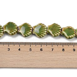 手作り陶器ビーズ連売り  シェル形状  オリーブドラブ  13.5x13~14x6mm  穴：1.8mm  約28個/連  14.37''（36.5センチメートル）&nbsp;LS-PORC-Q002-01A-08