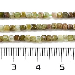 天然のグリーンガーネットビーズ連売り  ファセットテーブルカットキューブ  1.5~2.5x1.5~2.5x1.5~2mm  穴：0.4mm  約183~186個/連  15.35~15.55''（39~39.5センチメートル）&nbsp;G-H042-B15-01B