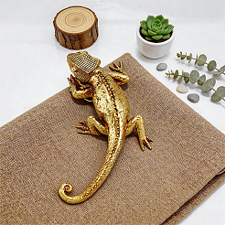 樹脂と鉄製のトカゲの置物の装飾品  マイクロランドスケープドールハウスアクセサリー  小道具の装飾のふりをする  ゴールド  135x80x23mm&nbsp;DJEW-WH0016-97